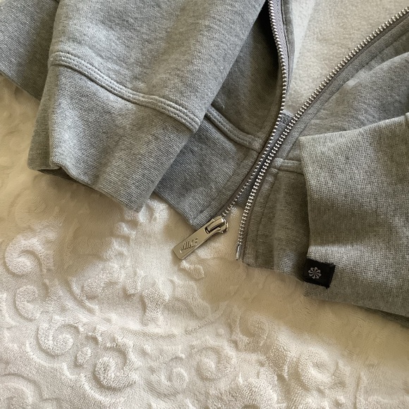 RARE Manny Pacquiao Nike Sportswear Full-Zip Hoodie, size L, grey and gold logo - Picture 9 of 16